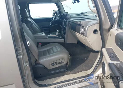 2004 Hummer H2 z USA, uszkodzony, nr VIN 5GRGN23U04H102110